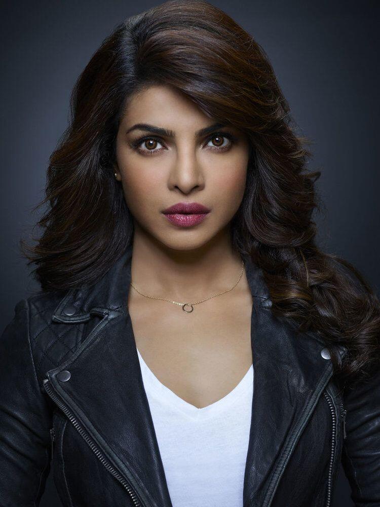 5 Artis Bollywood yang Juga Memiliki Yayasan Sosial, Salut Banget!