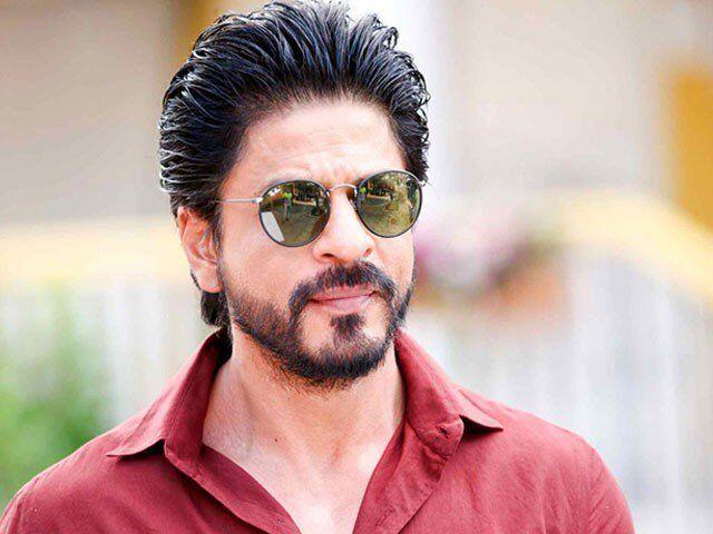 5 Artis Ngetop Bollywood yang Pernah Menyabet Penghargaan Terburuk