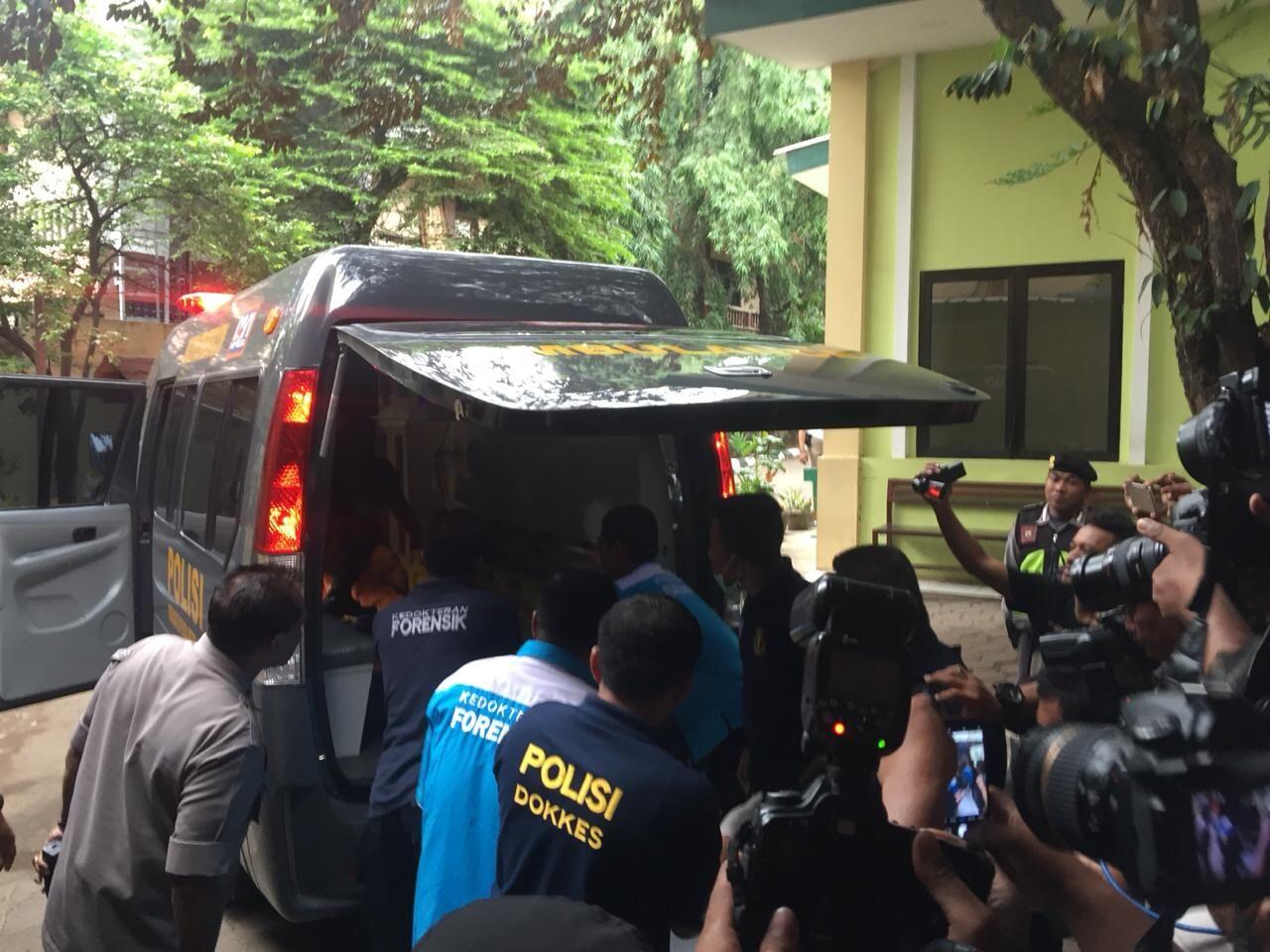 DVI Polri Ambil Sampel Barang dan Serpihan Tubuh Korban Lion Air