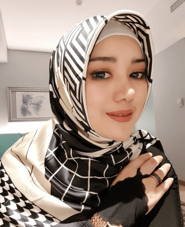 10 Potret Bebi Silvana, Wanita Cantik yang Diduga Istri Baru Opick