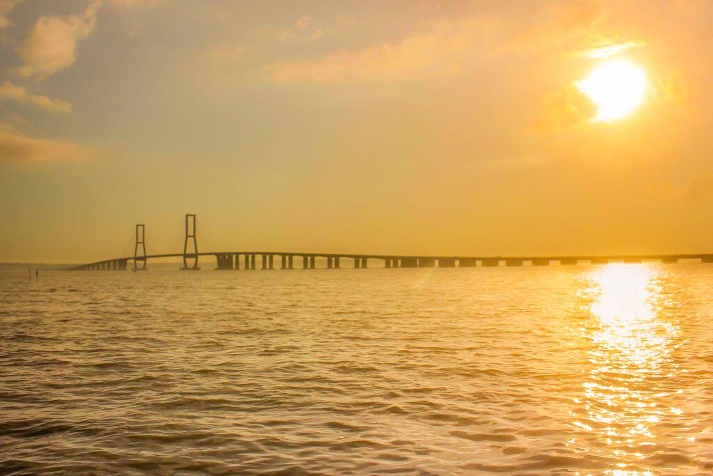 Sudah Tahu 7 Fakta Unik Jembatan Suramadu yang Sekarang Gratis Ini?