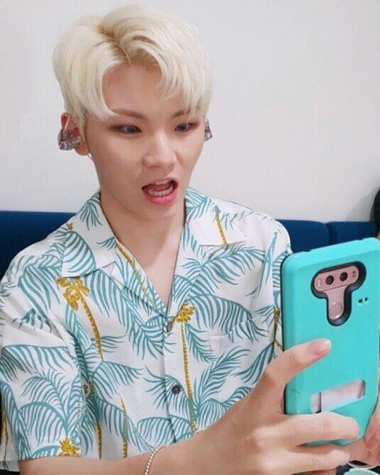 17 Idola KPop Terpopuler yang Berulang Tahun di Bulan November!