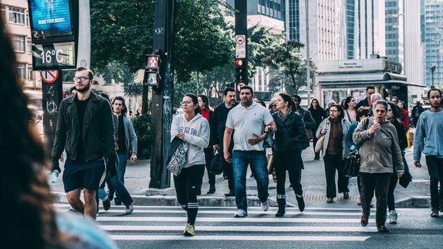 Jadi Generasi Millennial Bahagia, Ini 5 Hal yang Perlu Kamu Terapkan!