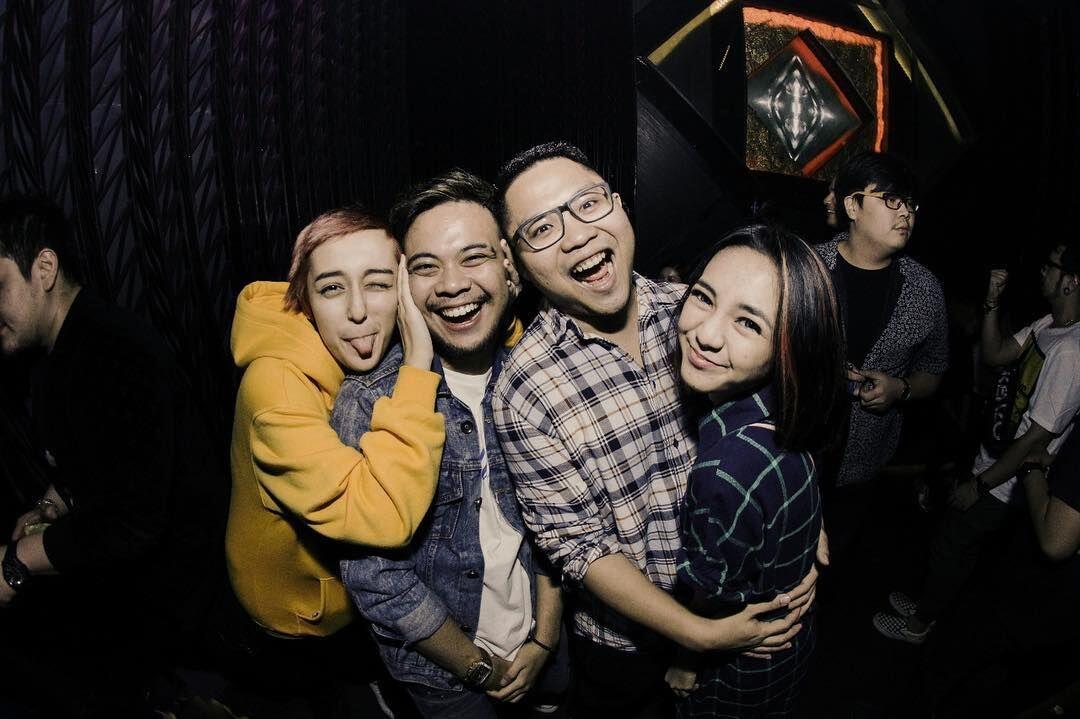 10 Potret Kemesraan Reza Smash dan Pacar Bulenya yang Bikin Baper