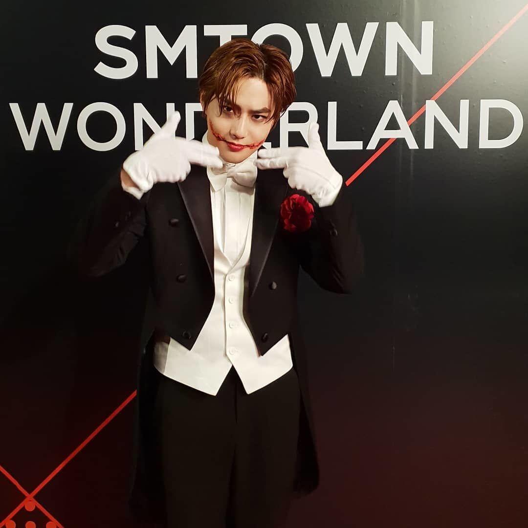 12 Potret Keseruan SM Wonderland, Para Idola KPop Tampil Seram Banget!