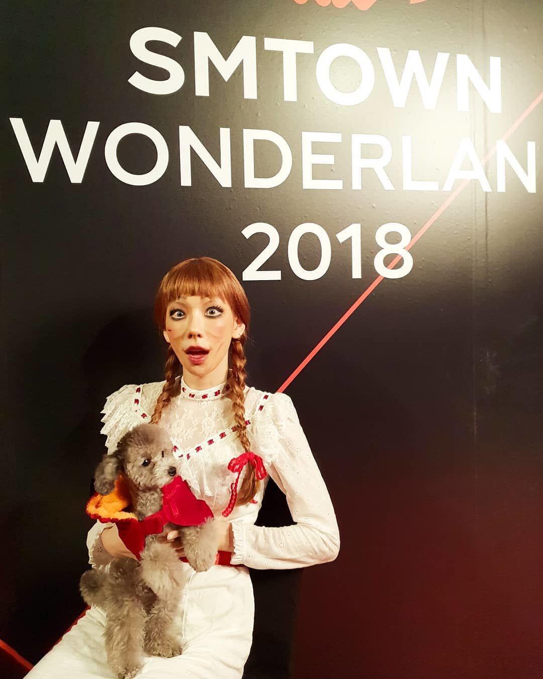 12 Potret Keseruan SM Wonderland, Para Idola KPop Tampil Seram Banget!