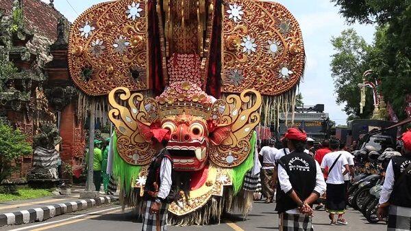 6 Cara Kekinian Belajar Sejarah Gak Ngebosenin & Asyik!