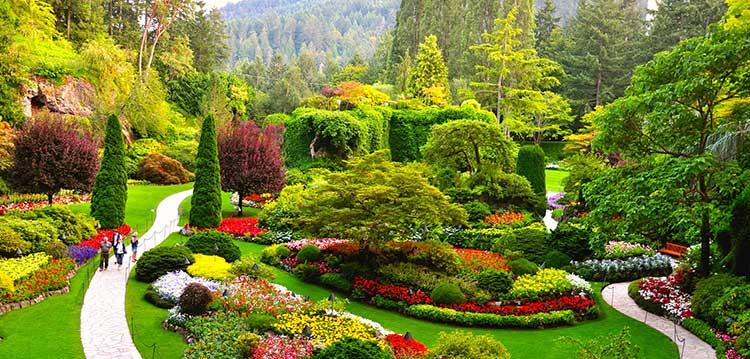 11 Taman Bunga Tercantik di Dunia Ini Bakal Bikin si Doi Klepek-klepek!