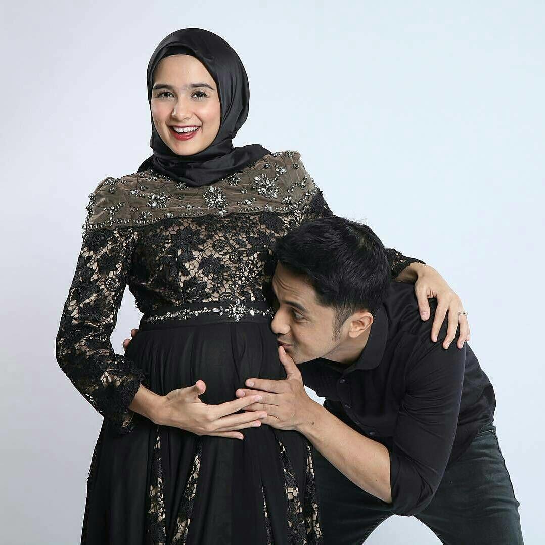 10 Ide Foto Kehamilan buat Perempuan Berhijab, Santun & Penuh Makna