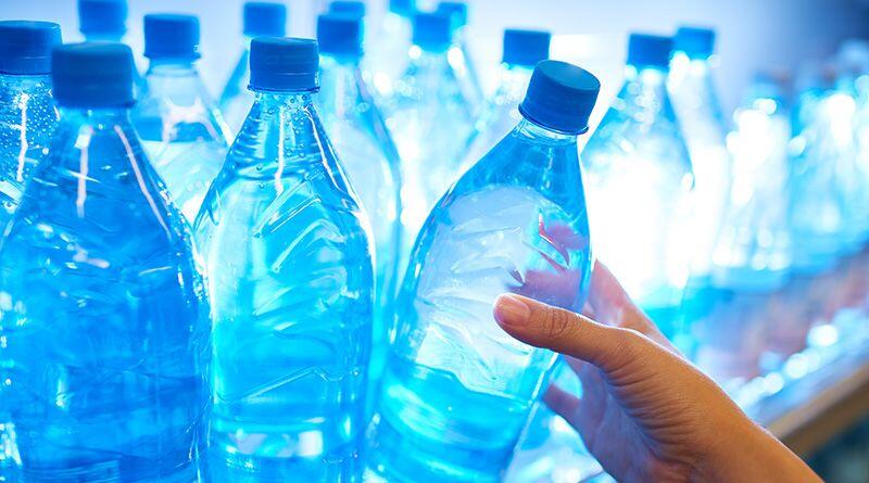 Simak 5 Alasan Berbahaya Memakai Ulang Botol Kemasan Air Mineral