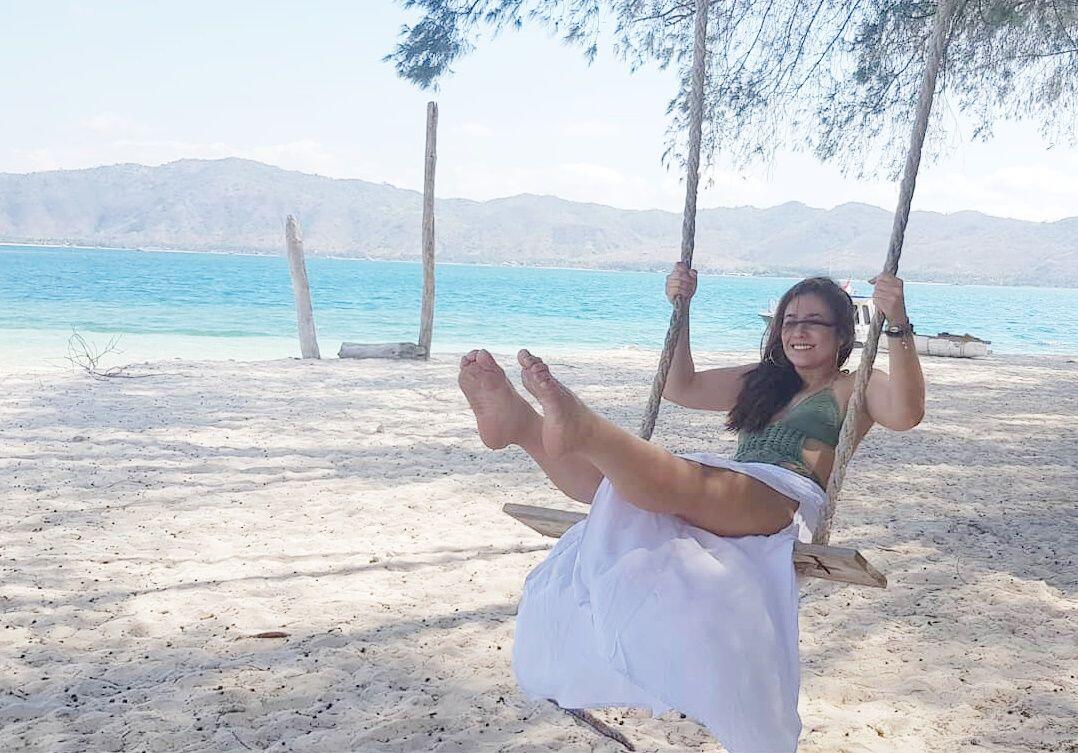 10 Potret Kece Wulan Guritno di Lombok yang Bikin Susah Napas