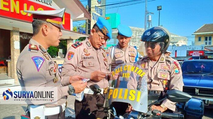 Polisi Ditilang Polisi Gan, Keren Ini, Gara-gara Apa Ya?