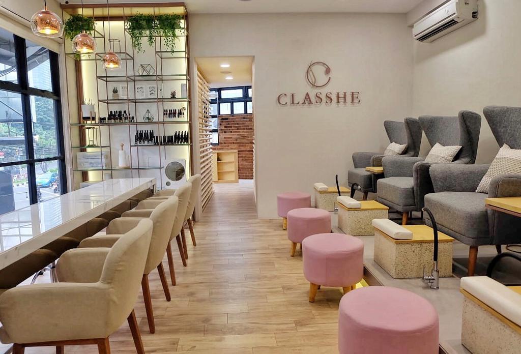 Lowongan Kerja Ahli Bulu Mata Eyelash Extension Beautician