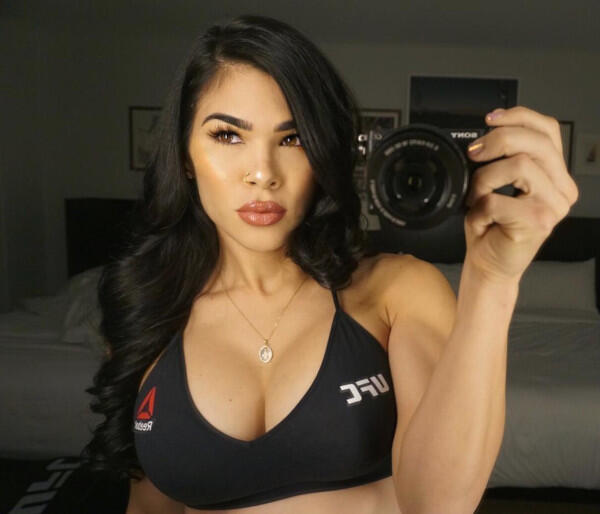 Rachael Ostovich, Si Montok yang Mematikan