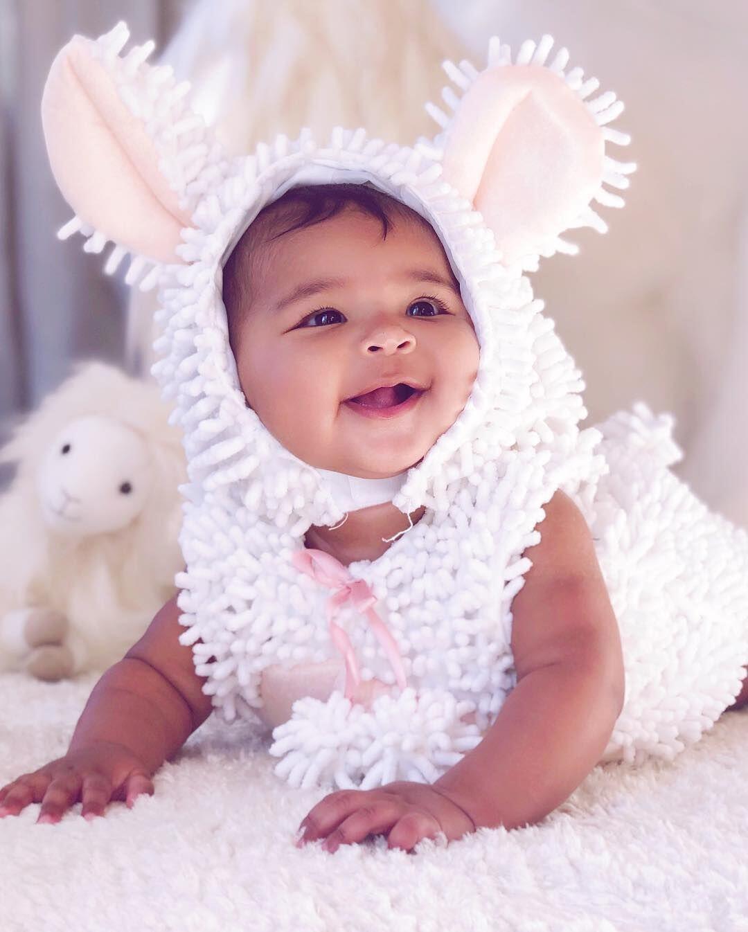 10 Potret Putri Khloe Kardashian Rayakan Halloween Party, Menggemaskan