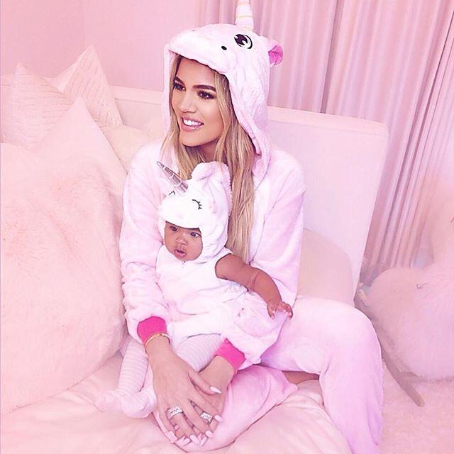 10 Potret Putri Khloe Kardashian Rayakan Halloween Party, Menggemaskan