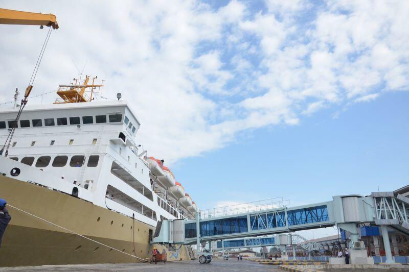 9 Potret Kece Terminal Penumpang Pelabuhan Tanjung Perak Surabaya