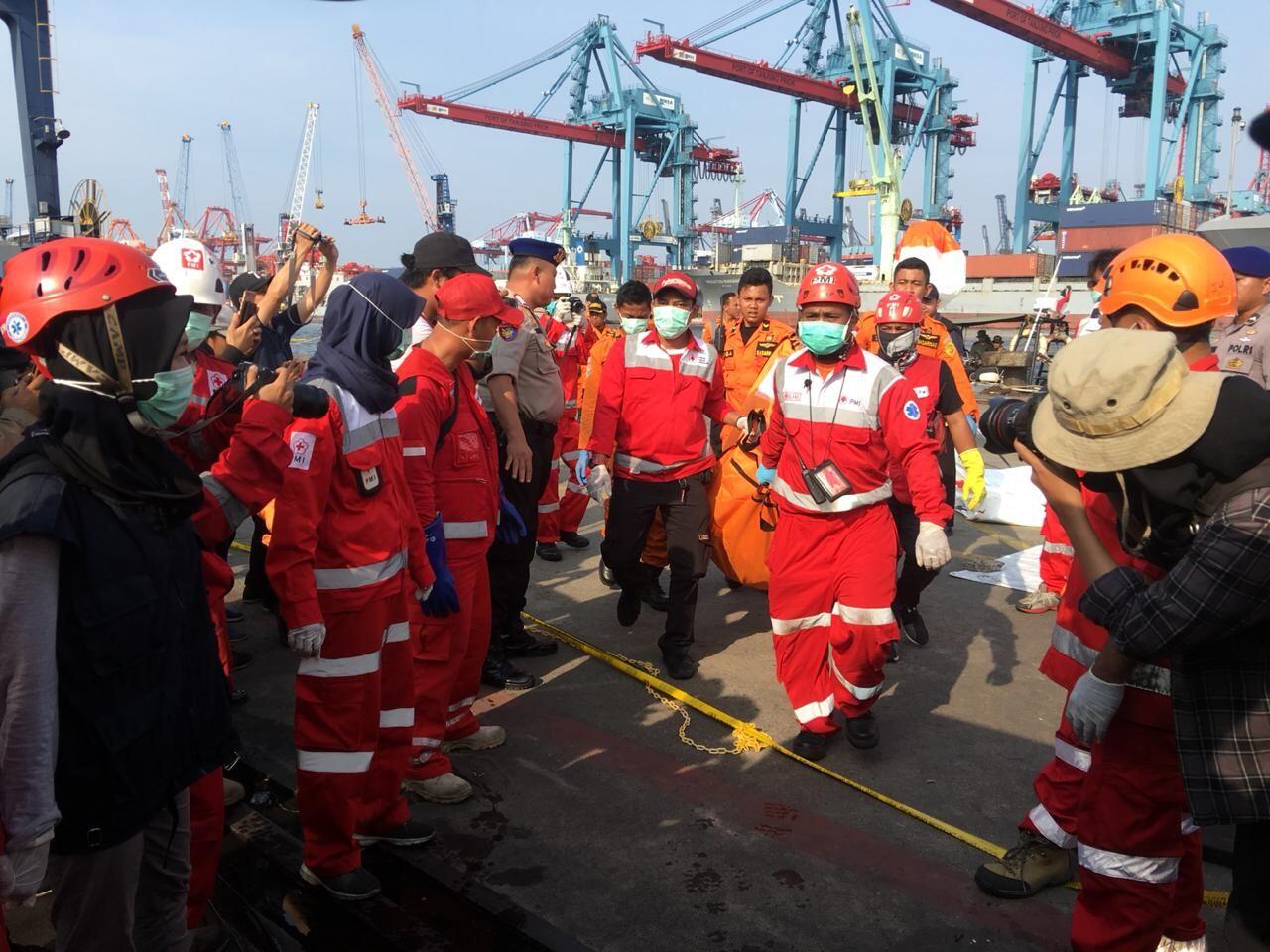 Dua Kantong Jenazah Korban Lion Air Kembali Dibawa ke RS Polri
