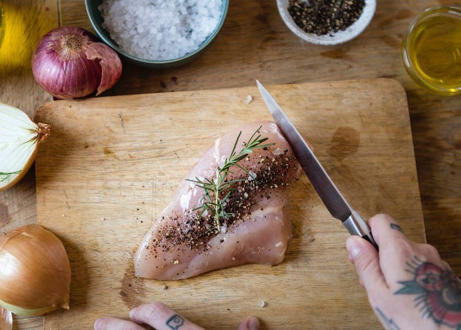 Jangan Sampai Keracunan Makanan, Ikuti 4 Prinsip Memasak Berikut Ini!