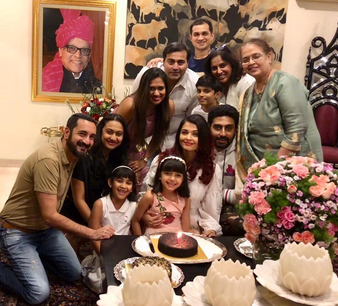 10 Transformasi Aishwarya Rai di Usia ke-45, Pesonanya Paripurna!