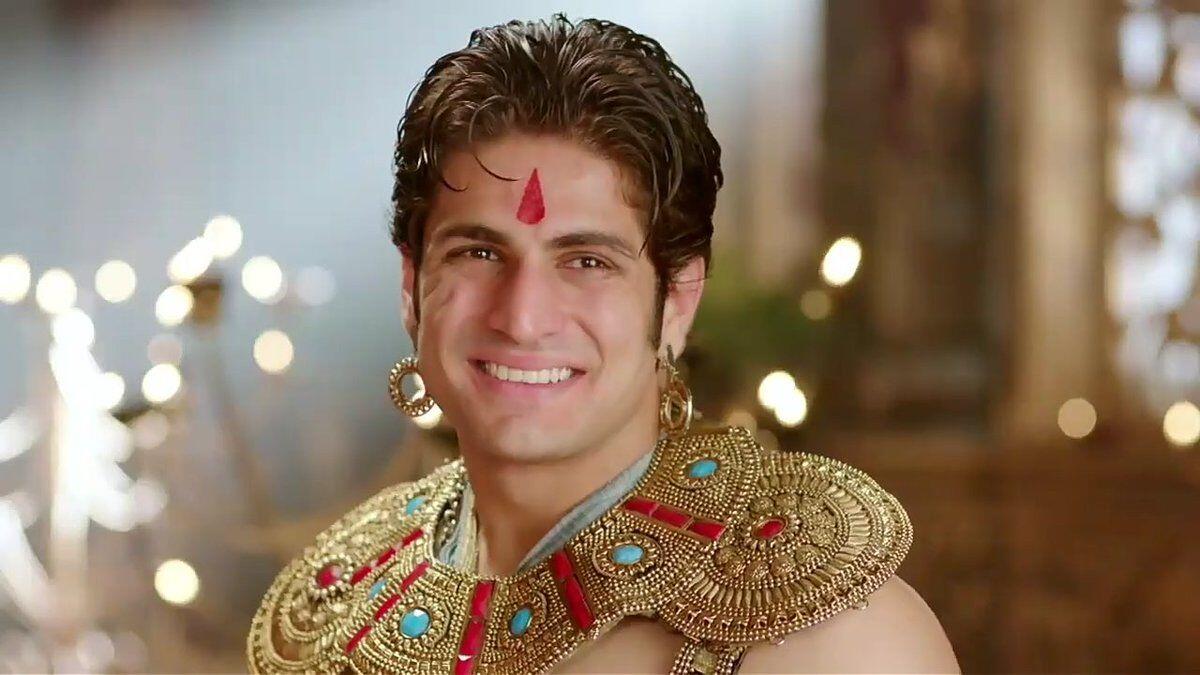 10 Transformasi Rajat Tokas, Raja Kharismatik Hingga Jadi Suami Idaman
