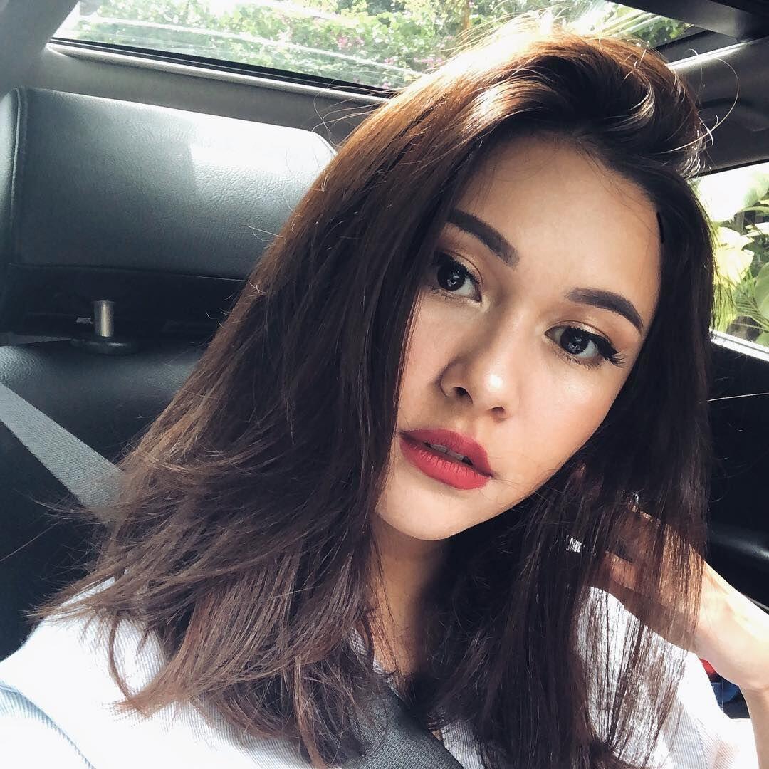 Intip Yuk Inspirasi Makeup Bold sampai Natural ala Nana Mirdad, Kece!
