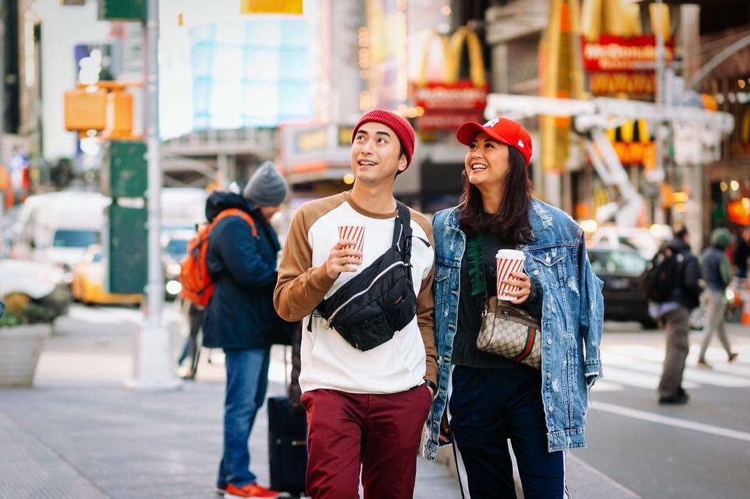 Makin Mesra, Ini 10 Potret Winky Wiryawan dan Istri di New York