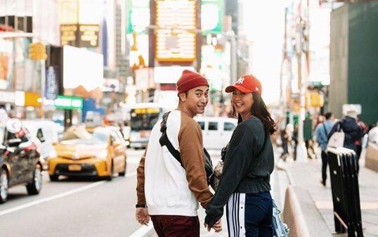 Makin Mesra, Ini 10 Potret Winky Wiryawan dan Istri di New York
