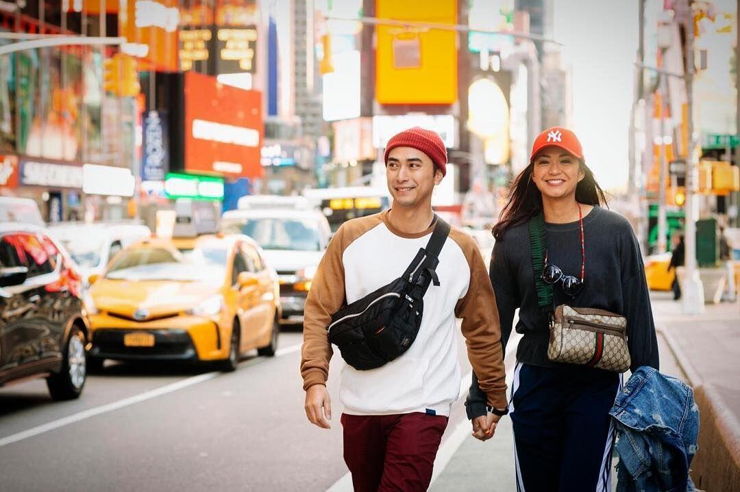 Makin Mesra, Ini 10 Potret Winky Wiryawan dan Istri di New York