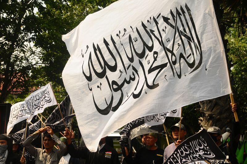 Massa Kembali Turun ke Jalan dan Demo Aksi Bela Bendera Tauhid