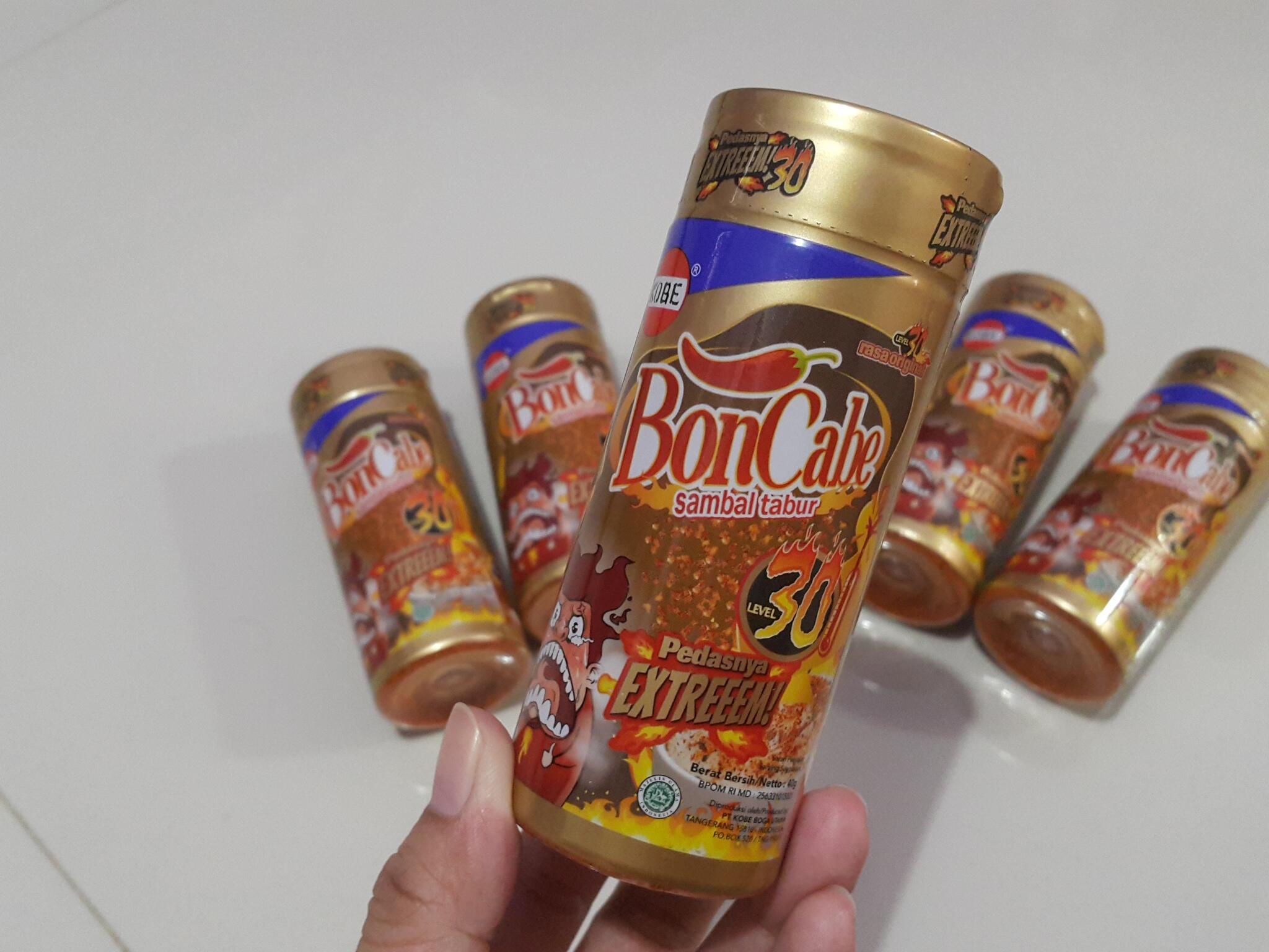 Ditantang Makan Makanan Pedas, Begini Reaksi Kocak Para Bule