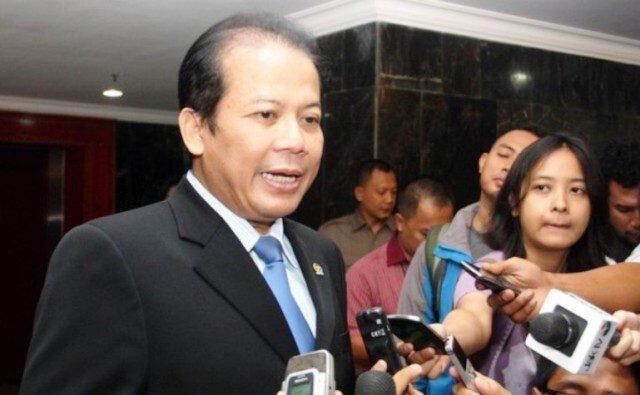 KPK Tahan Wakil Ketua DPR Taufik Kurniawan