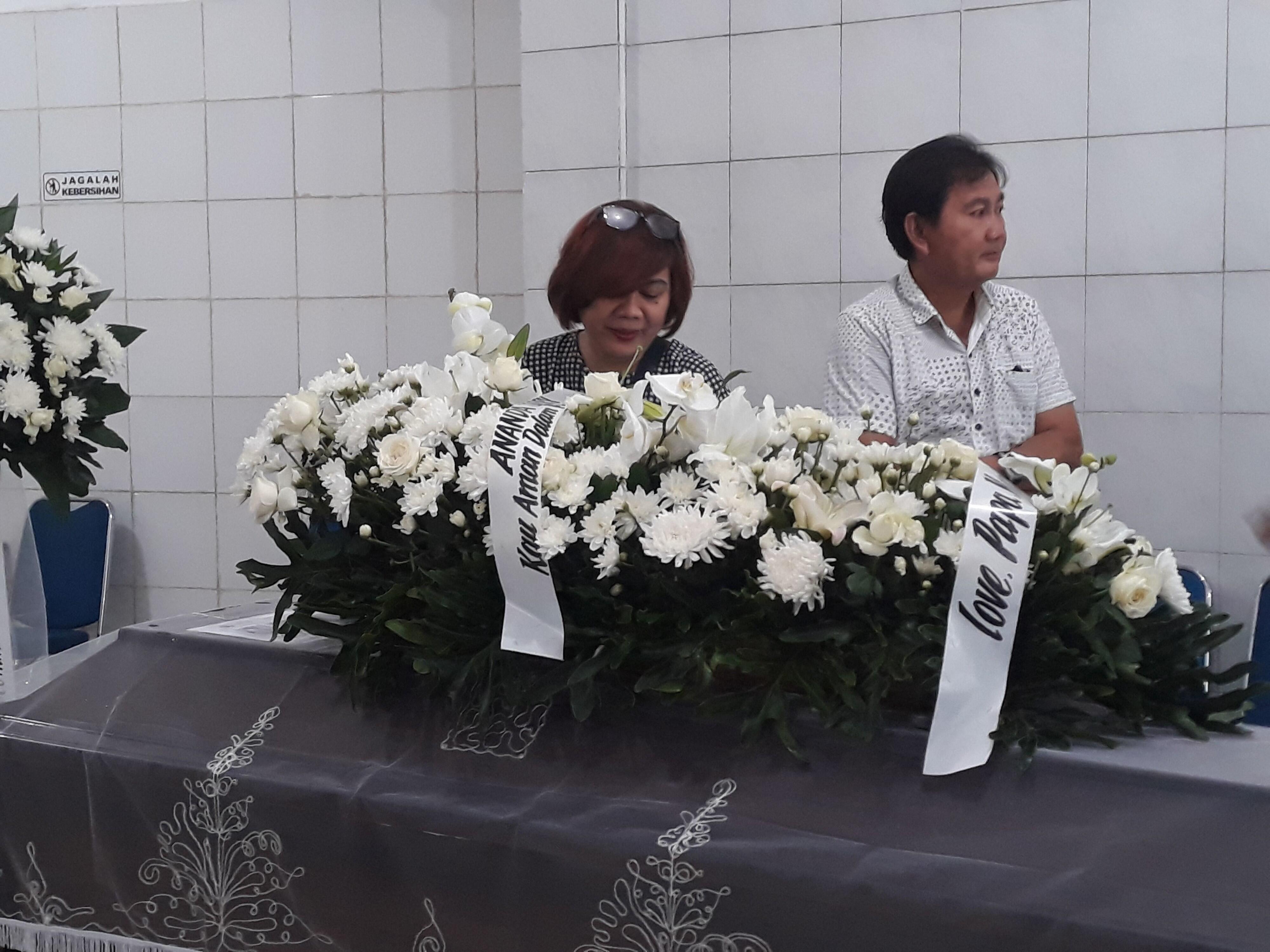 FOTO: Duka Keluarga Hizkia Saroinsong