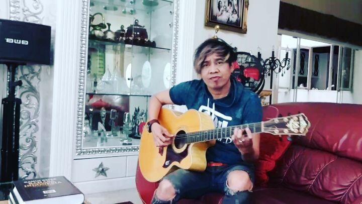 Dari Musik ke Panggung Politik, Ini Potret Ian Kasela Sekarang