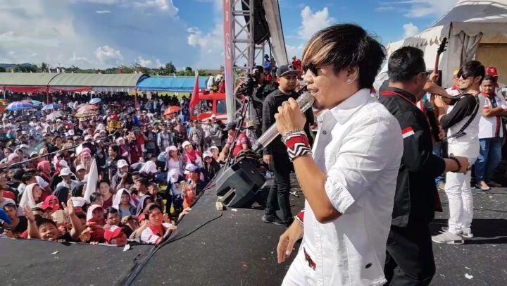 Dari Musik ke Panggung Politik, Ini Potret Ian Kasela Sekarang