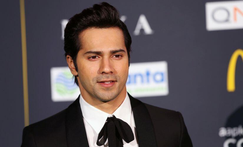 12 Potret Tampan Aktor Bollywood Varun Dhawan, Bikin Gemas!