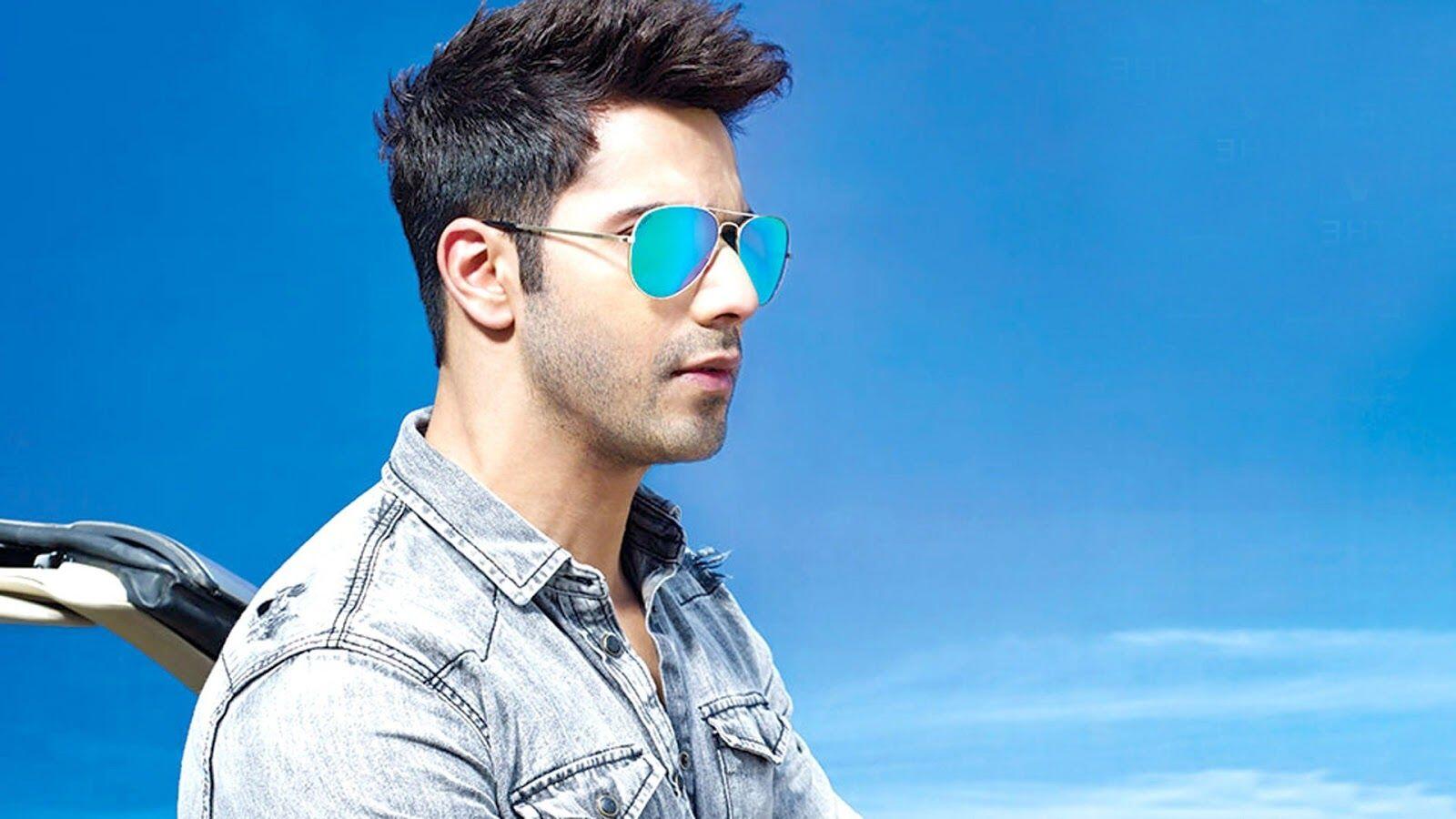 12 Potret Tampan Aktor Bollywood Varun Dhawan, Bikin Gemas!