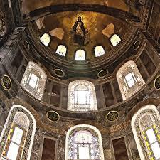 HAGIA SOPHIA Gereja dan Masjid dalam Satu Ruangan