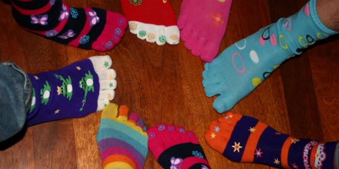 Wow ! Wanita Raup Rp1,9 Miliar dari Jualan Kaus Kaki Bau !!!