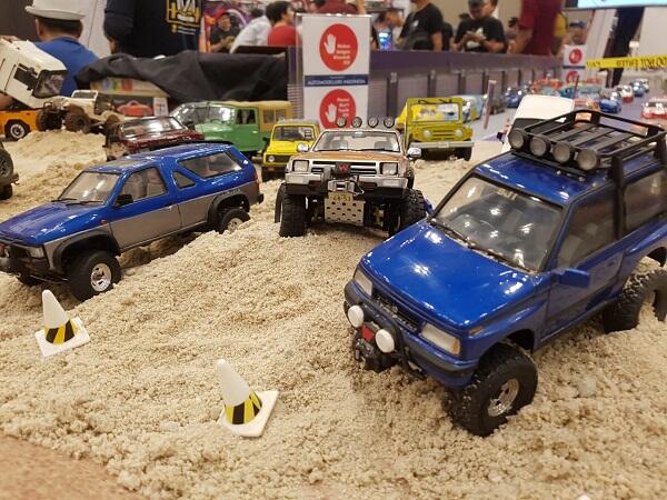 Gak Kenal Umur, Dari Anak Sampai Bapak Main Diecast!