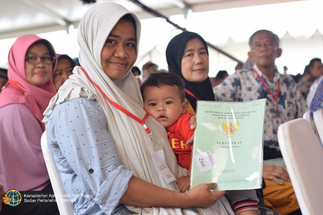 Menteri Sofyan: Manfaatkan Sertifikat Tanah dengan Bijaksana