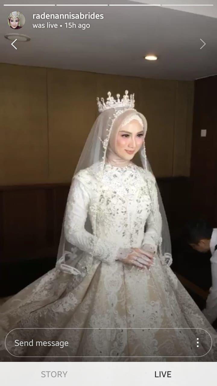 Inspirasi Pernikahan Sunda ala Melody Eks JKT48, Suci nan Sakral