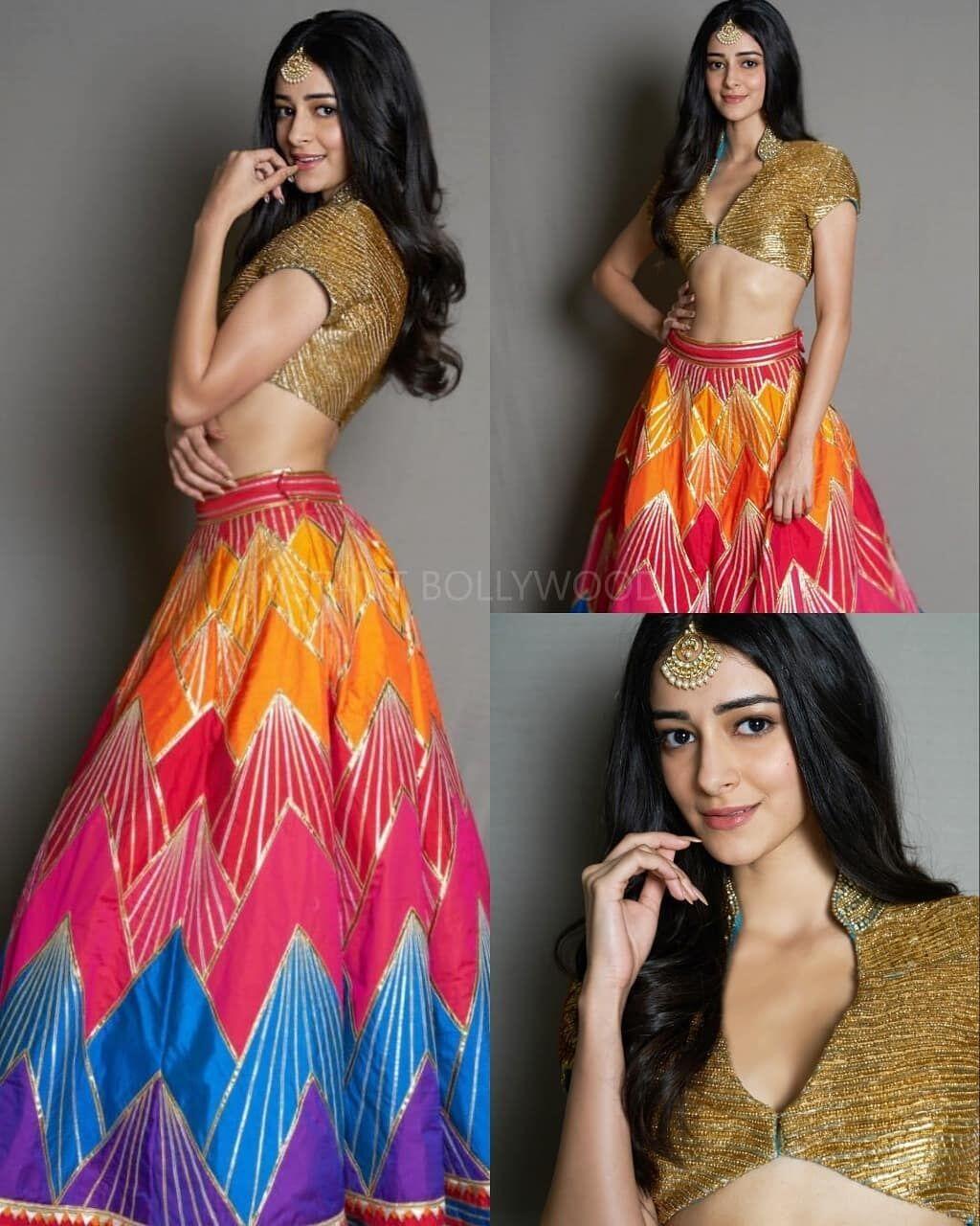 Inilah 15 Penampilan Kece Artis India Saat Pakai Sari di Acara Diwali
