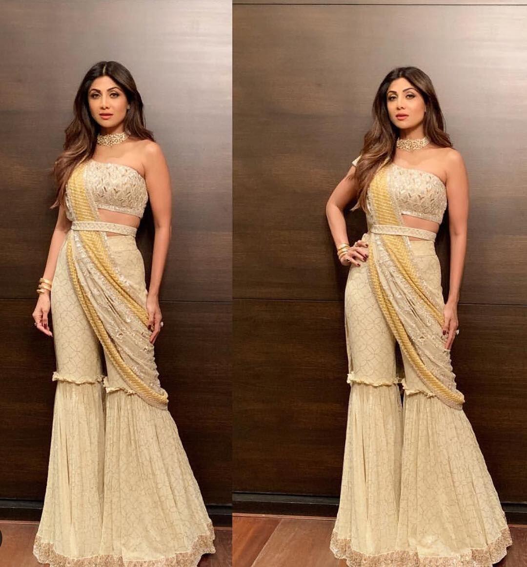Inilah 15 Penampilan Kece Artis India Saat Pakai Sari di Acara Diwali