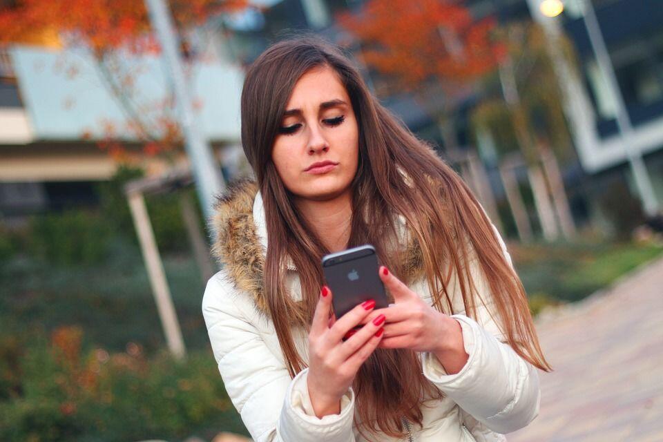 Nyaris Tak Dipakai Lagi, Ini 6 Hal Unik SMS yang Ngetren di Era 2000an