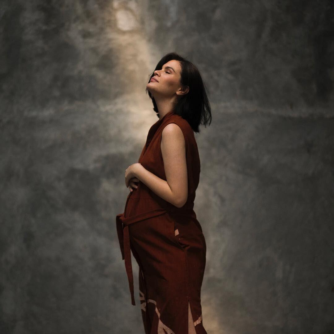 Anggun dan Memesona, 10 Potret Aquila Firrina dengan Baby Bumpnya