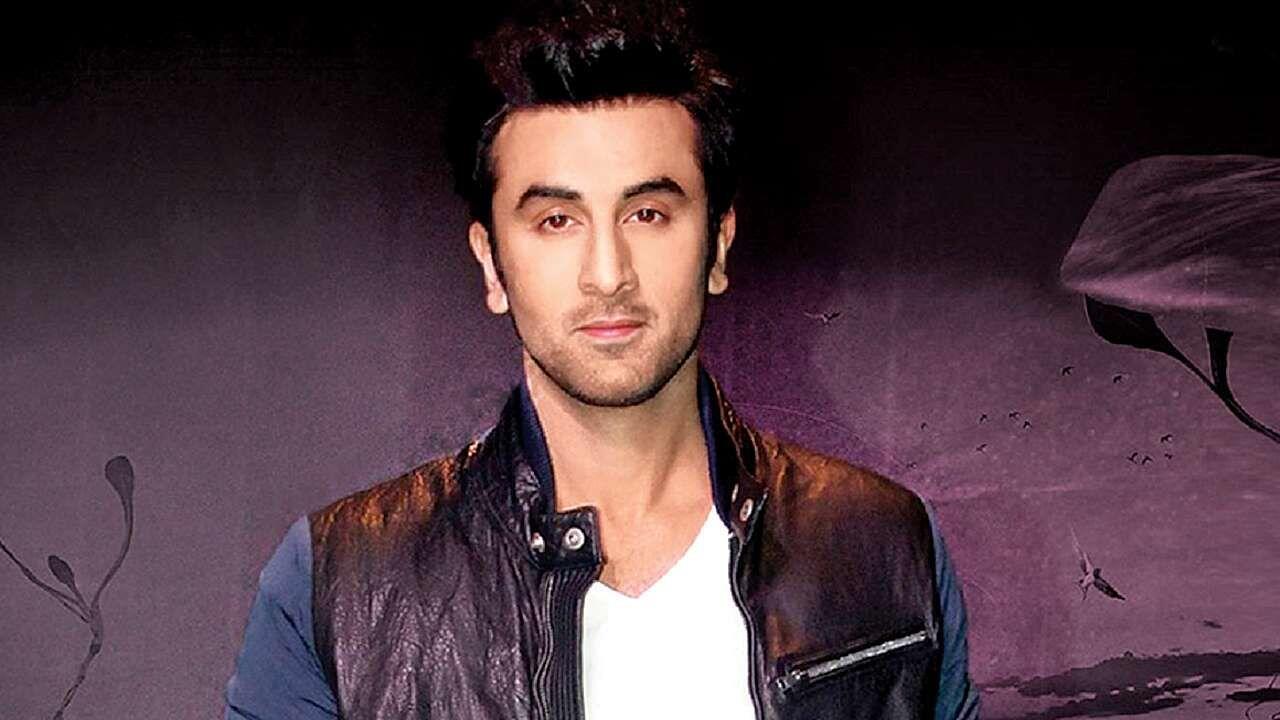 Bukan 'Gaptek", 4 Seleb Bollywood Ini Memutuskan Tak Memiliki Medsos