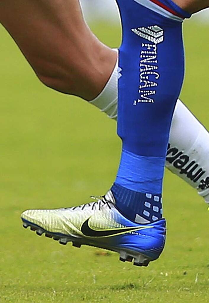 Ragam Sepatu Bola di Berbagai Liga Minggu Ini