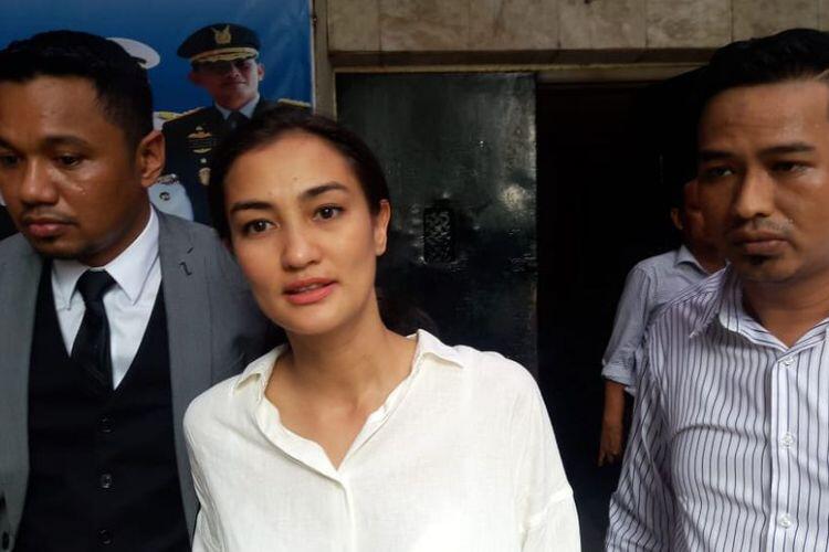 Atiqah Hasiholan Sebut Ratna Sarumpaet Sudah Setahun Berobat ke Psikiater