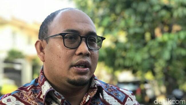 Aduan Pose 1 Jari Luhut-Sri Mulyani Disetop, Tim Prabowo Speechless